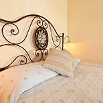 San Pietro Sopra Le Acque & Resort Massa Martana