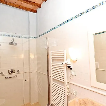 San Pietro Sopra Le Acque & 4*