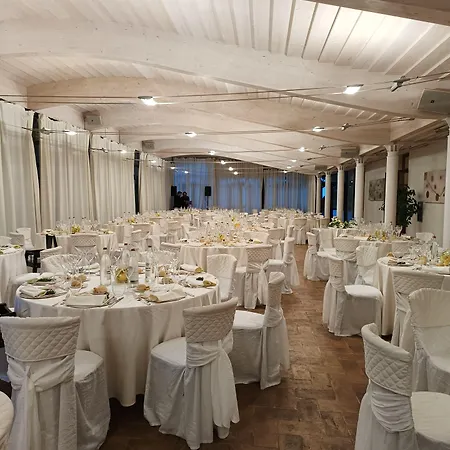 San Pietro Sopra Le Acque & Ośrodek wypoczynkowy Massa Martana
