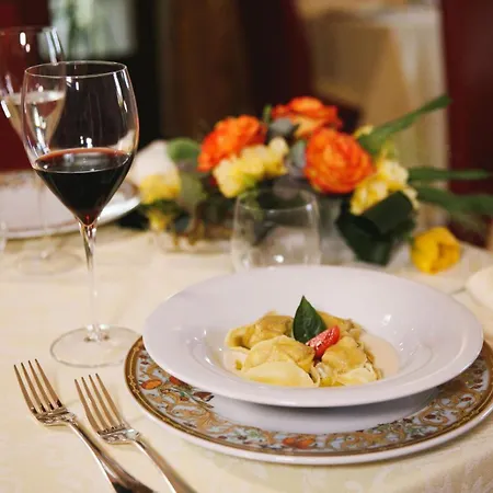 San Pietro Sopra Le Acque & マッサ・マルターナ