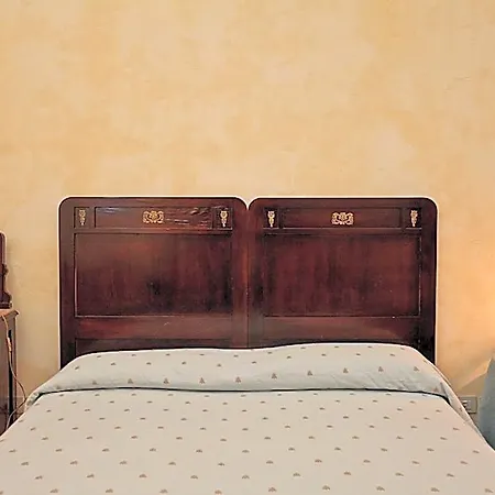 San Pietro Sopra Le Acque & 4* Massa Martana
