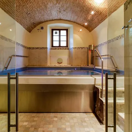 San Pietro Sopra Le Acque & 4*