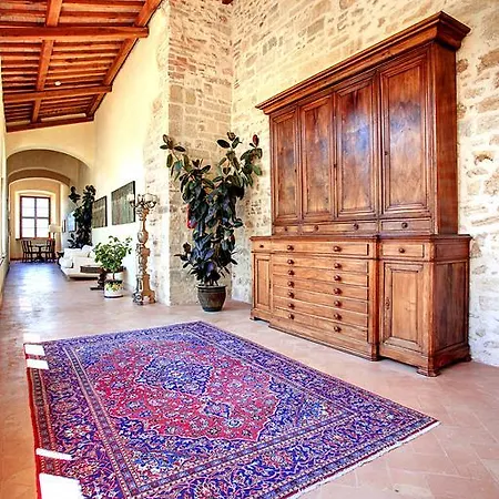 San Pietro Sopra Le Acque & 4*