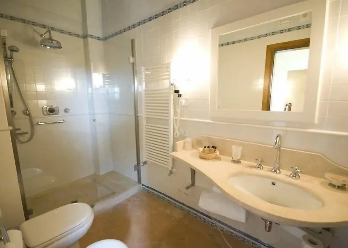 San Pietro Sopra Le Acque & Resort Massa Martana