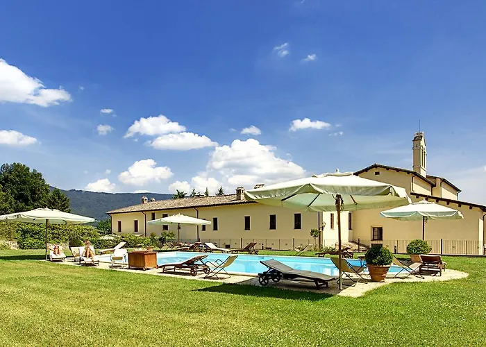 San Pietro Sopra Le Acque & Resort Massa Martana