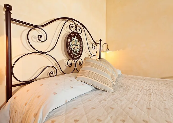 San Pietro Sopra Le Acque & Resort Massa Martana