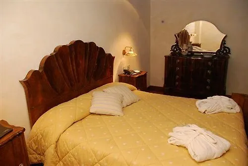 San Pietro Sopra Le Acque & 4*